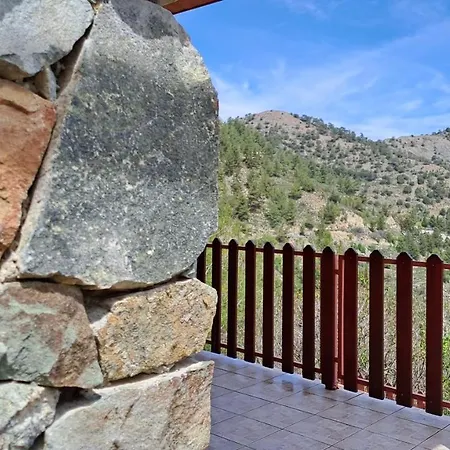 Feriehus Mountain View 2br House With Garden & Free Parking Ioannis Ylation Saranti Nicosia