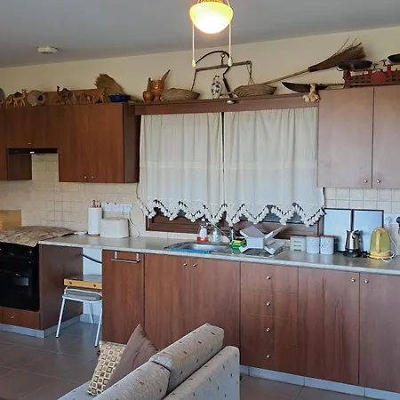 Mountain View 2br House With Garden & Free Parking Ioannis Ylation Saranti Feriehus *