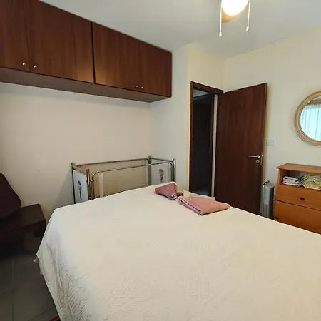 Mountain View 2br House With Garden & Free Parking Ioannis Ylation Saranti 尼科西亚