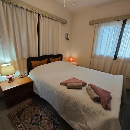 Mountain View 2br House With Garden & Free Parking Ioannis Ylation Saranti * 尼科西亚