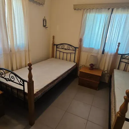 Mountain View 2br House With Garden & Free Parking Ioannis Ylation Saranti Feriehus *