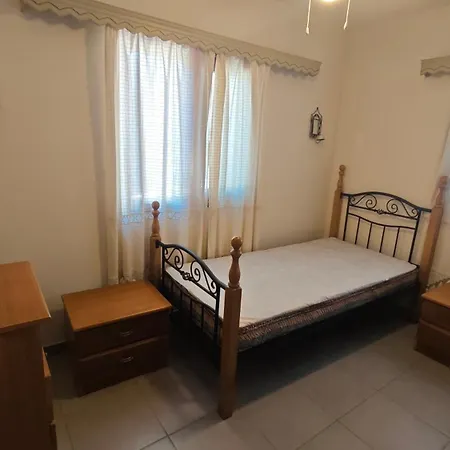Mountain View 2br House With Garden & Free Parking Ioannis Ylation Saranti Nicosia