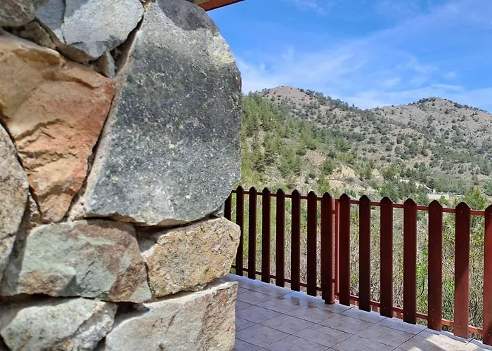 度假居 Mountain View 2br House With Garden & Free Parking Ioannis Ylation Saranti 尼科西亚