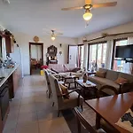Mountain View 2br House With Garden & Free Parking Ioannis Ylation Saranti * 니코시아