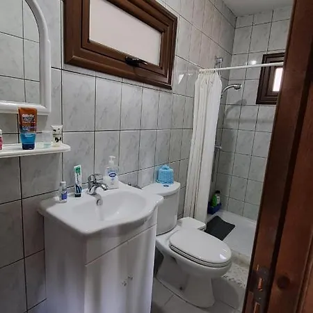 Mountain View 2br House With Garden & Free Parking Ioannis Ylation Saranti ニコシア