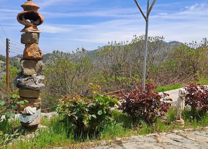 Дом отдыха Mountain View 2br House With Garden & Free Parking Ioannis Ylation Saranti *