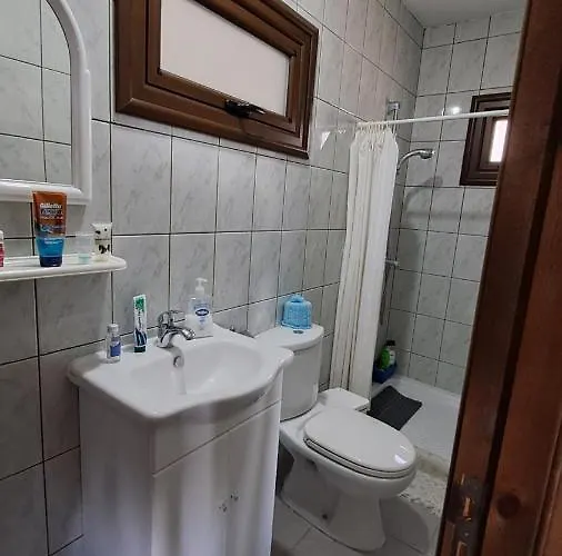 Mountain View 2br House With Garden & Free Parking Ioannis Ylation Saranti Никосия